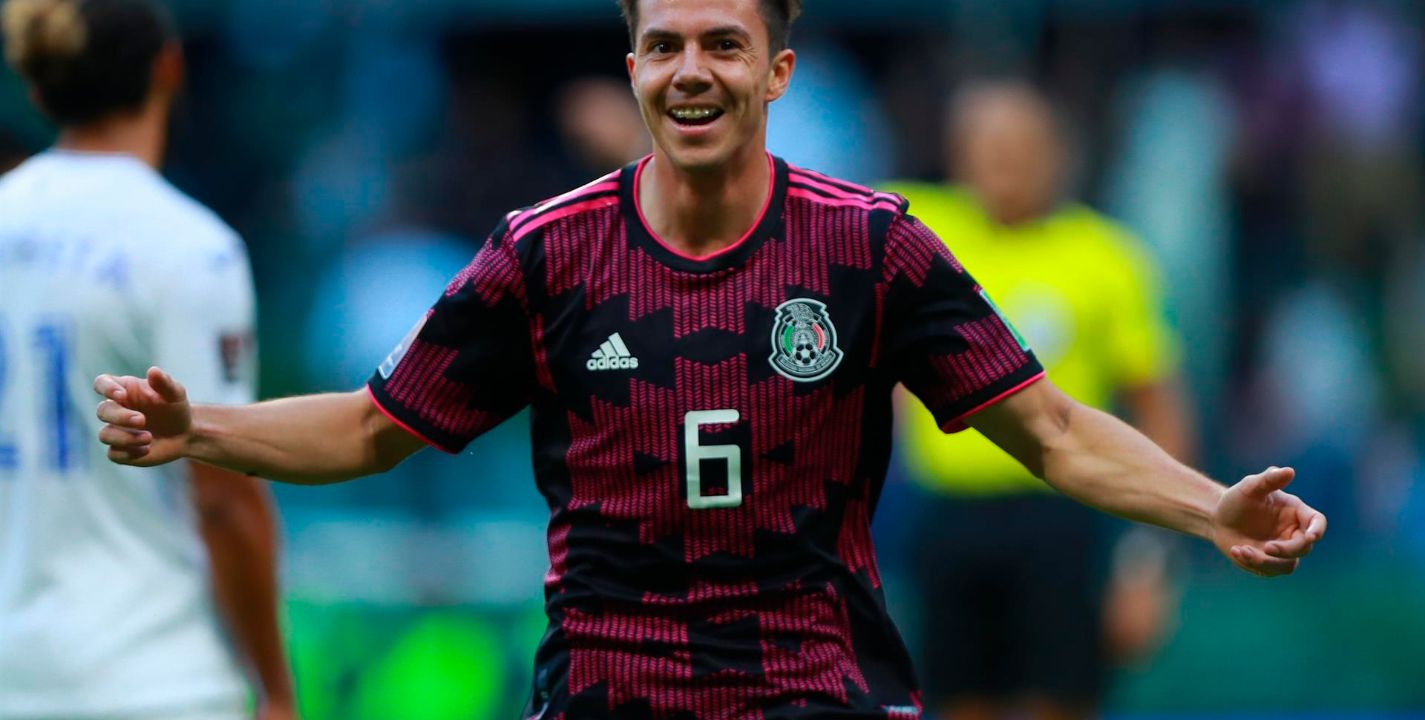 Sebastián Córdova anotó el primer gol de México ante Honduras en el Estadio Azteca.