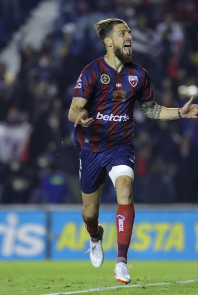 Dos goles del argentino Ramiro Costa marcaron el rumbo para el campeonato del Atlante.