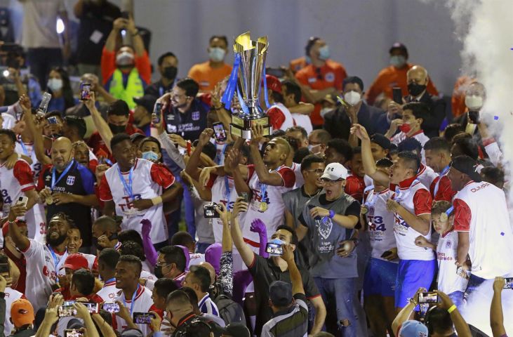 Raúl “Potro” Gutiérrez subcampeón con Real España tras perder la final del  Apertura 2021 de Honduras ante Olimpia | Hoy Fut Fútbol Internacional