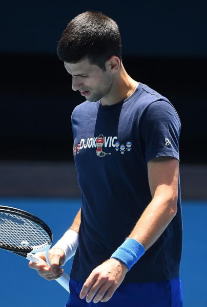 Novak Djokovic ha demostrado su poco juicio mientras estuvo contagiado de COVID-19.