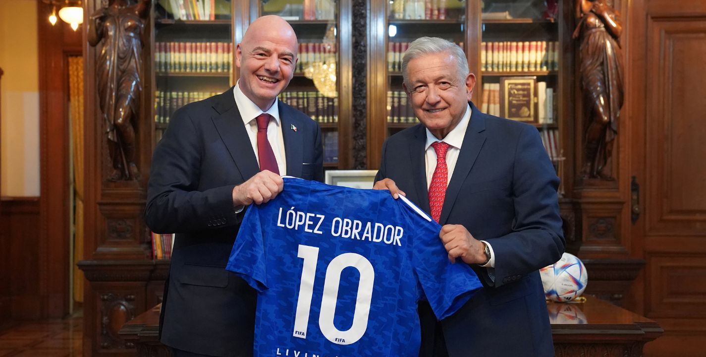 AMLO recibió al presidente de la FIFA, Gianni Infantino en Palacio Nacional.