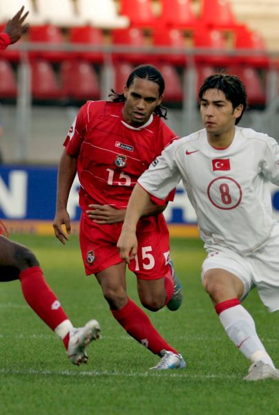 Sezer Öztürk fue seleccionado juvenil de Turquía.