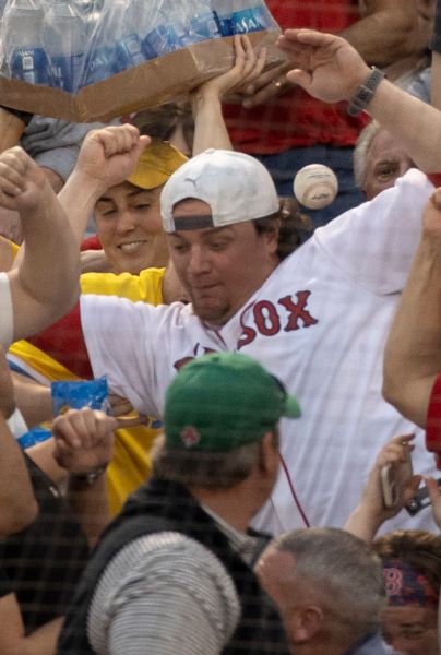 Aficionado se sacó la lotería en partido de los Red Sox