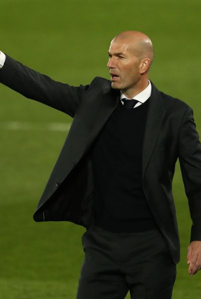 Zinedina Zidane no entra en los planes del PSG, según el presidente Nasser Al-Khelaifi.
