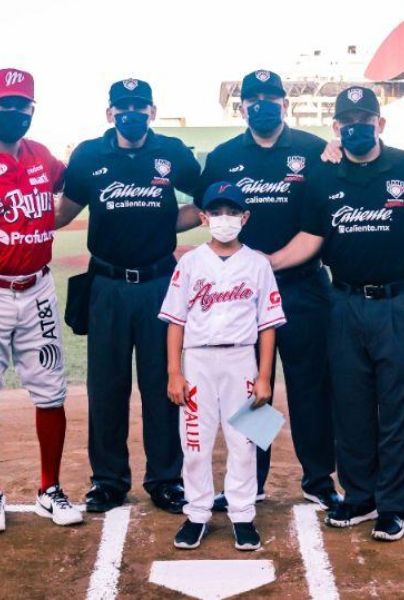 Gustavo Martínez (8 años) se convirtió en el mánager más joven en la historia de El Águila de Veracruz