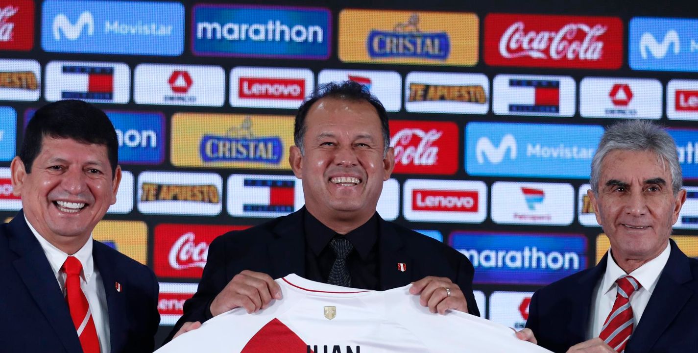 Juan Reynoso es nuevo entrenador de la selección de Perú.