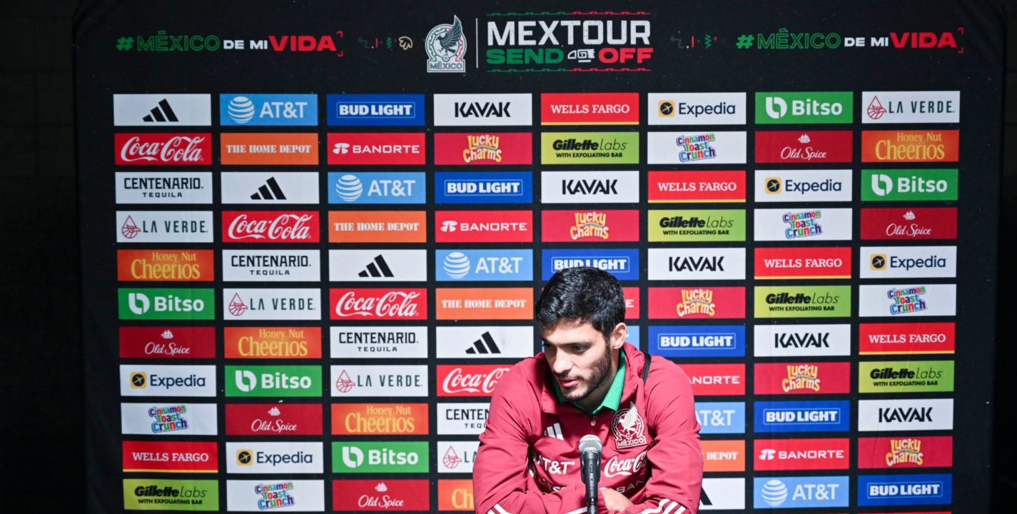 Raúl Jiménez podría perderse la Copa del Mundo de Qatar 2022.