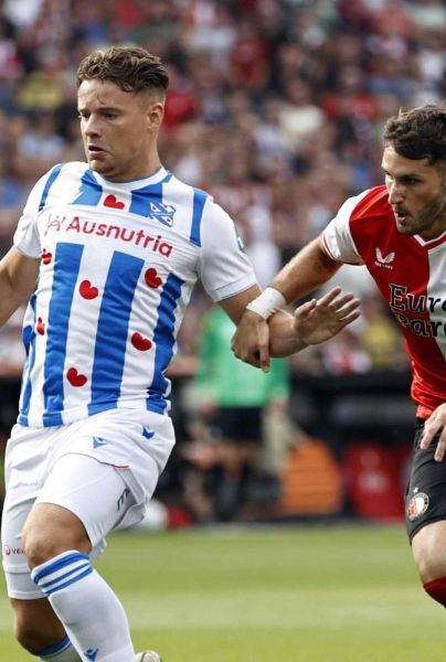 Santiago Giménez se coloca como máximo goleador de la Eredivisie. (Foto: EFE)